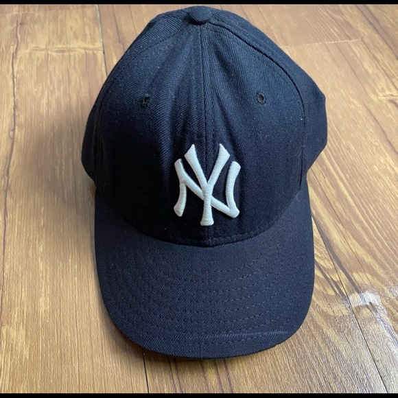 New Era 59fifty New York Yankees Baseball Cap 71/4 - Picture 1 of 3